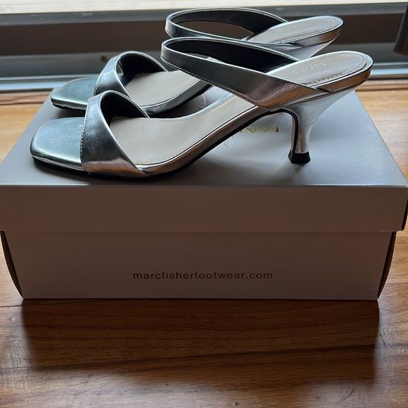 Marc Fisher Sandals - Picture 3 of 6
